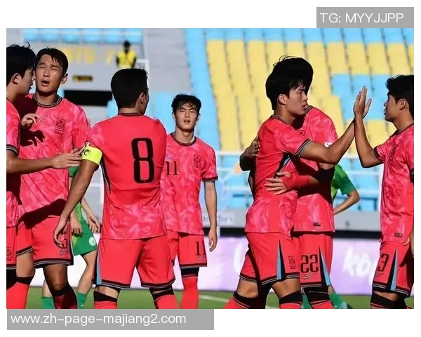 中国足球迎战关岛队全力争胜力争晋级亚洲杯预选赛决战时刻展现实力与团队精神